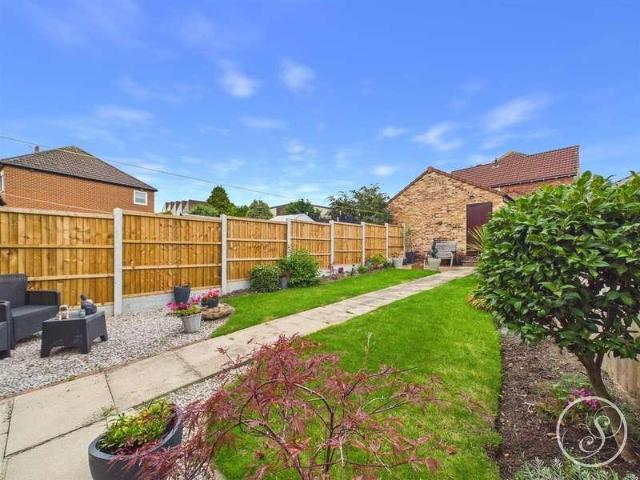 2 bed house for sale
