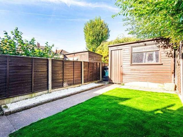 2 bed house for sale