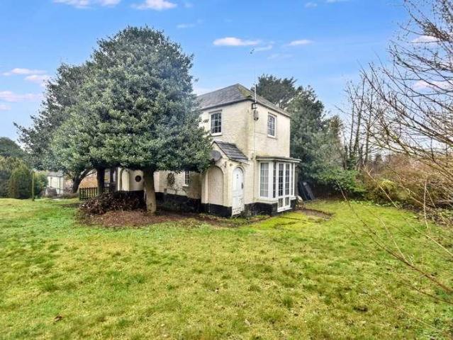 2 bed house for sale