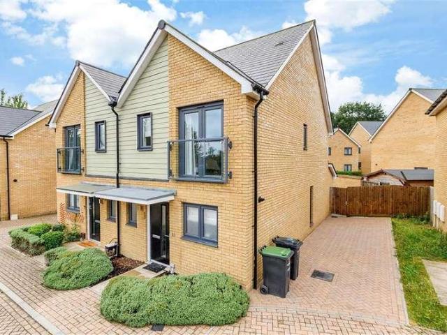 2 bed house for sale