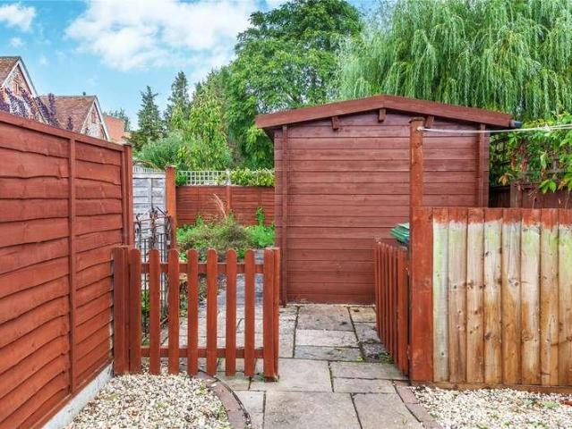 2 bed house for sale