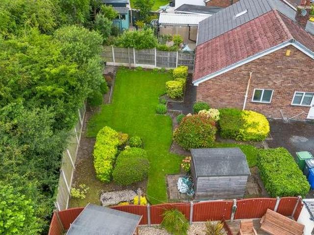 2 bed house for sale