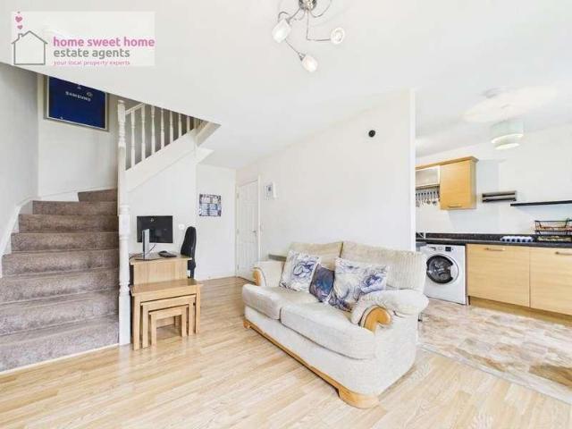 2 bed house for sale