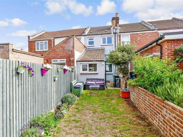 2 bed house for sale