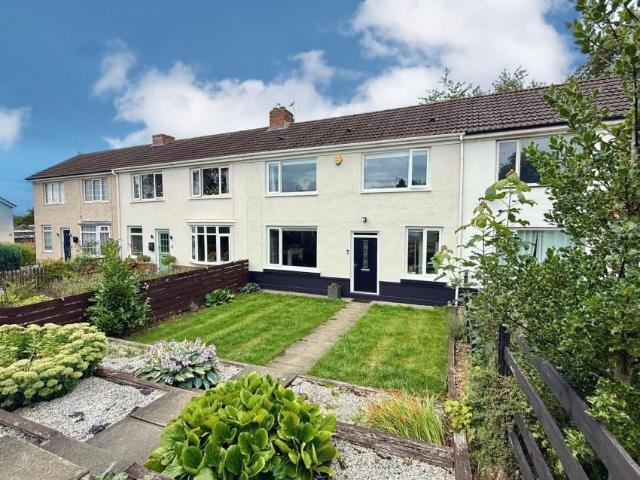 2 bed house for sale