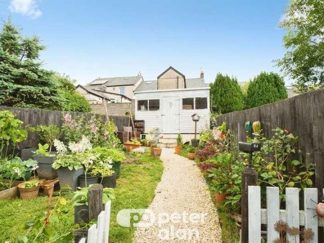 2 bed house for sale