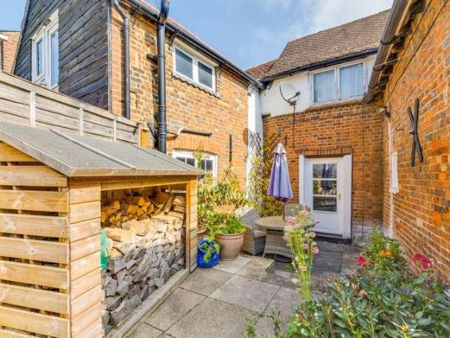 2 bed house for sale