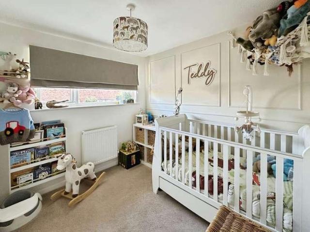 2 bed house for sale