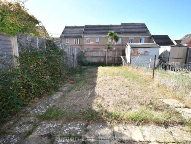 2 bed house for sale