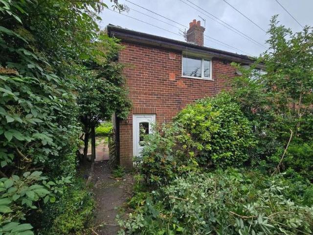 2 bed house for sale
