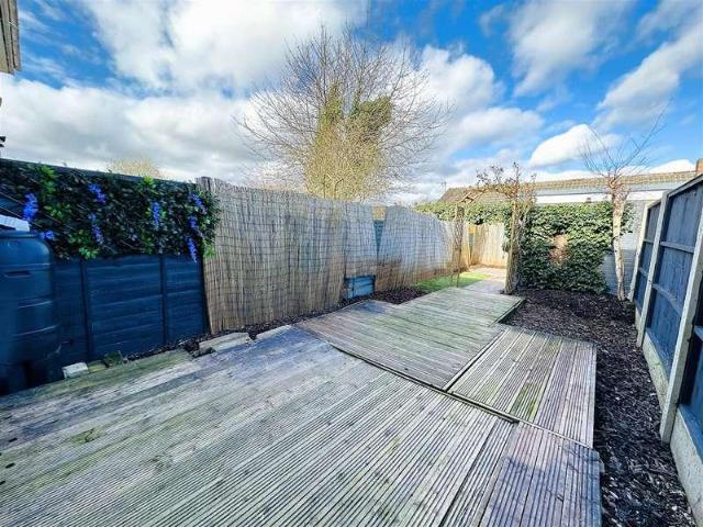 2 bed house for sale