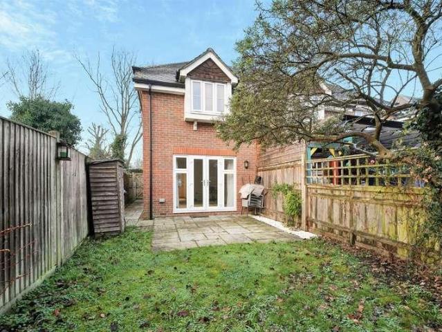2 bed house for sale