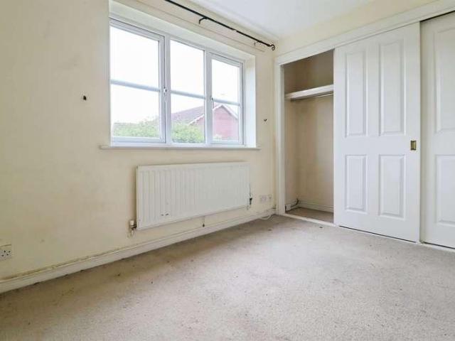2 bed house for sale
