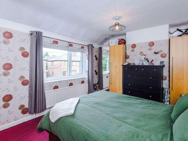 2 bed house for sale