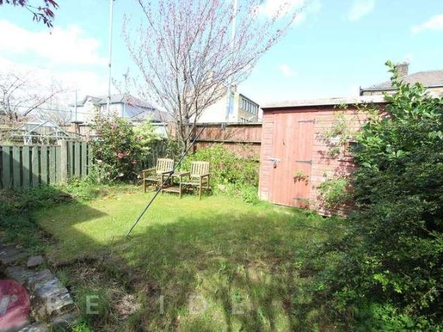 2 bed house for sale