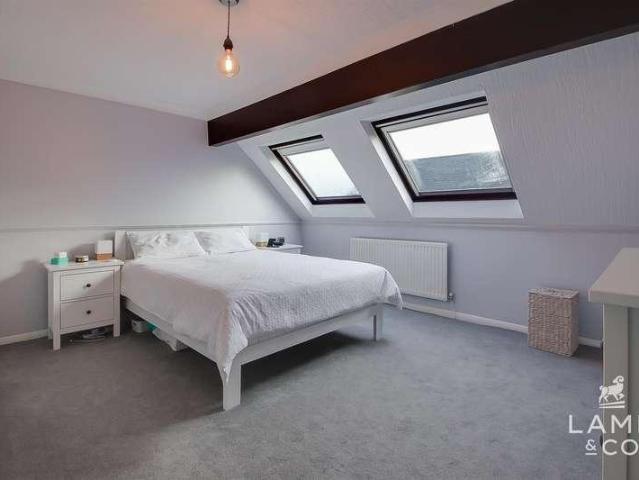 2 bed house for sale