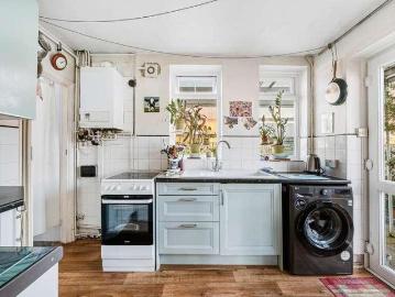 2 bed house for sale