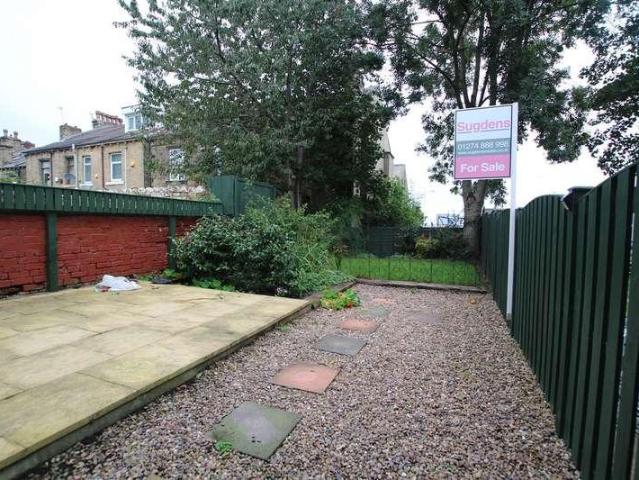 2 bed house for sale