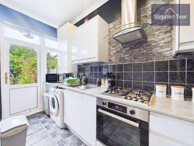 2 bed house for sale