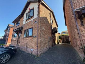 2 bed house for sale