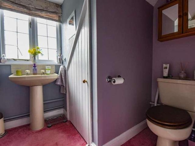 2 bed house for sale