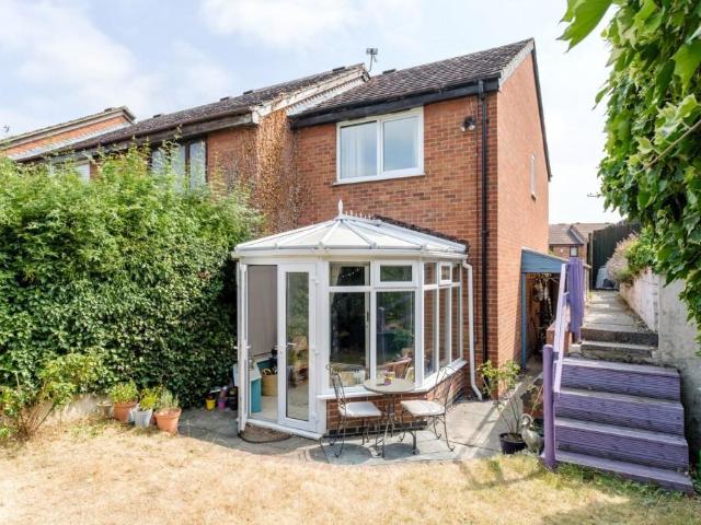 2 bed house for sale