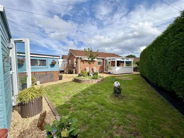 2 bed house for sale