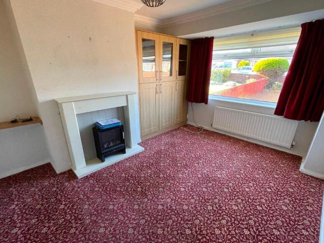 2 bed house for sale