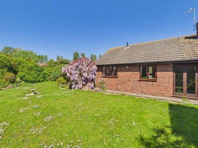 2 bed house for sale