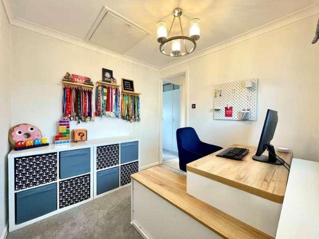 2 bed house for sale