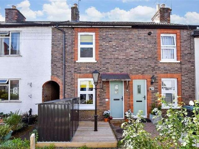 2 bed house for sale