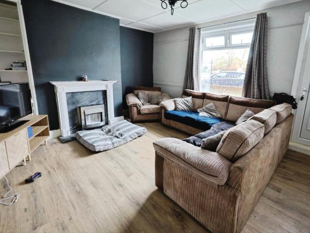 2 bed house for sale