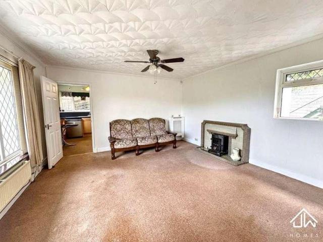 2 bed house for sale