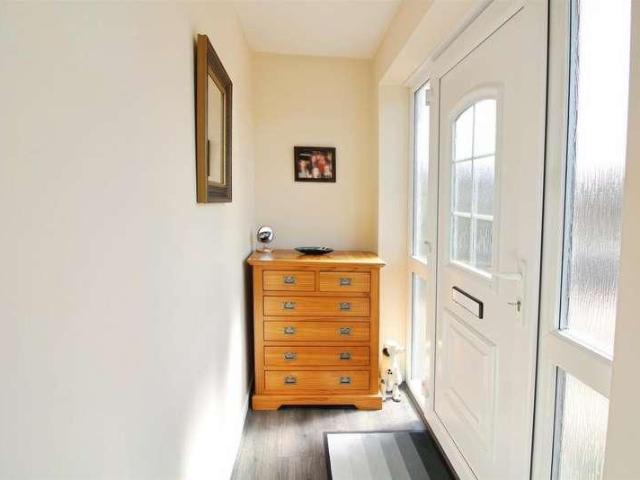 2 bed house for sale