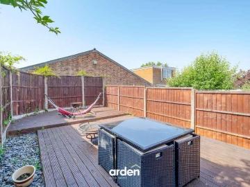 2 bed house for sale