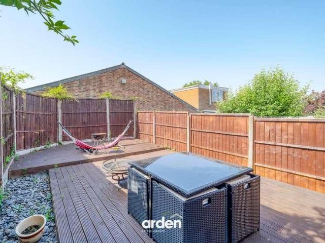 2 bed house for sale