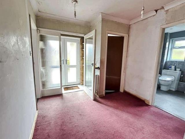 2 bed house for sale
