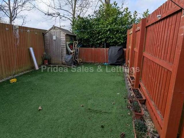 2 bed house for sale