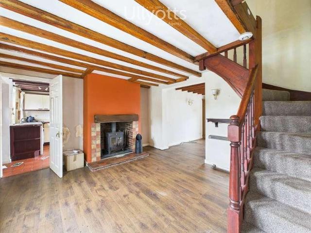2 bed house for sale