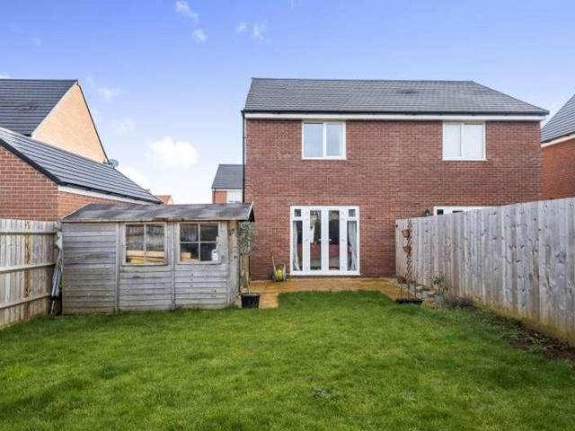 2 bed house for sale