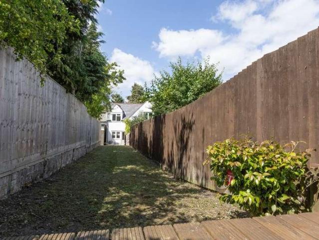 2 bed house for sale