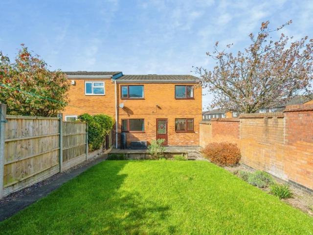 2 bed house for sale