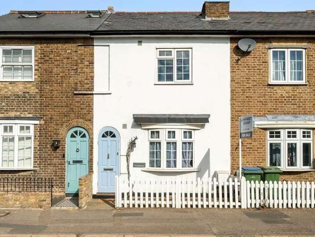 2 bed house for sale