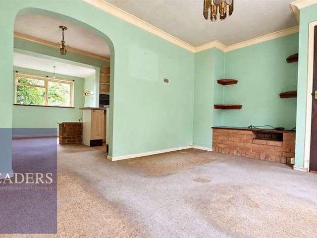 2 bed house for sale