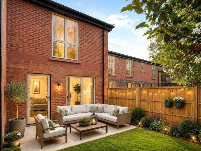 2 bed house for sale