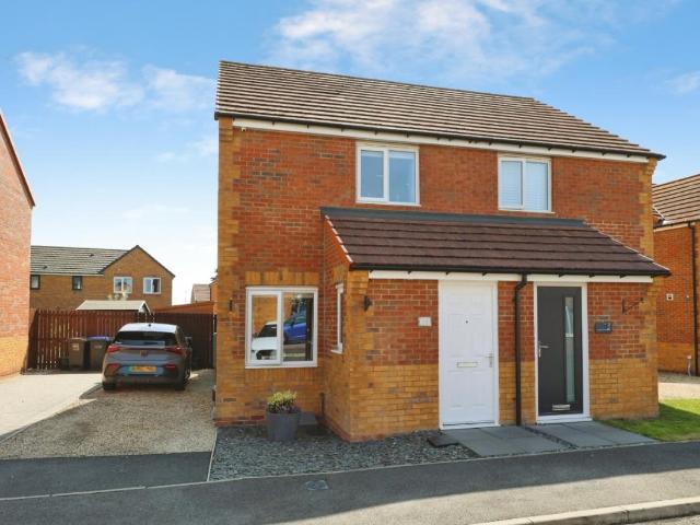 2 bed house for sale