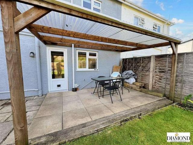 2 bed house for sale