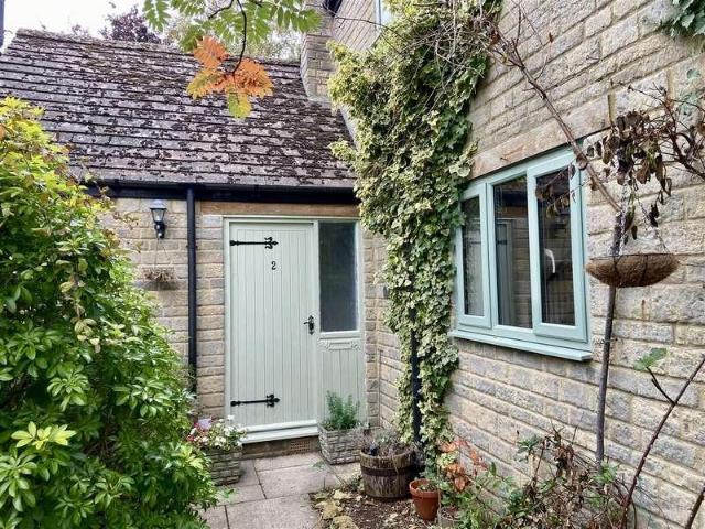 2 bed house for sale