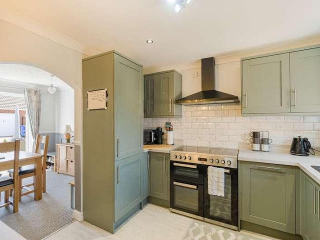 2 bed house for sale