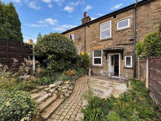 2 bed house for sale
